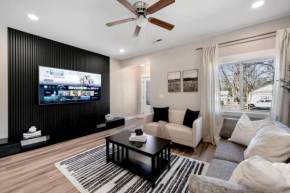 BRAND NEW Cozy Modern Bungalow w/Hot Tub+MovieRoom 7 MIN FROM UPTOWN